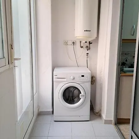 Apartment Miro 5 Pax, 300 M To