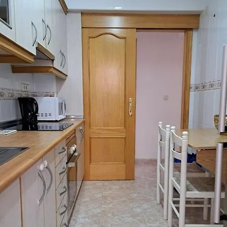 Apartment Miro 5 Pax, 300 M To *